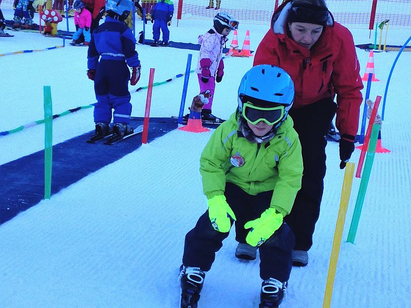 wann lernen Kinder skifahren
